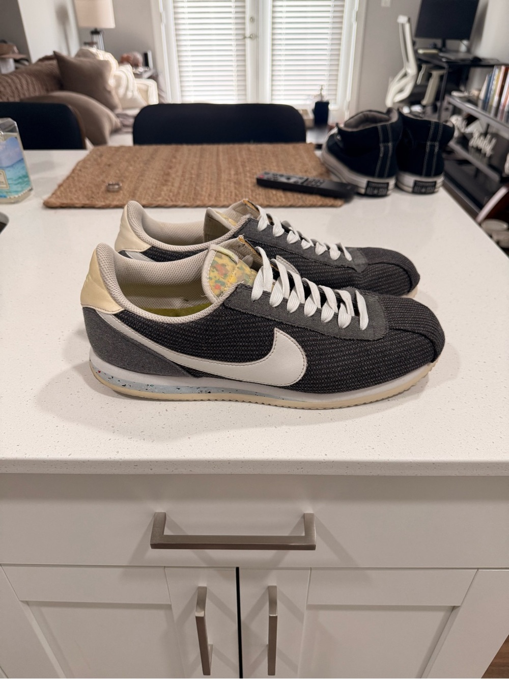 Nike Men's Black and White Low-Profile Retro Running Sneakers